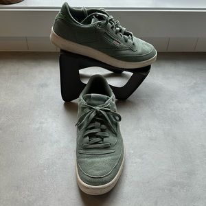Reebok classic in sage green